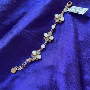 Beautiful bracelet with crystals and faux opals